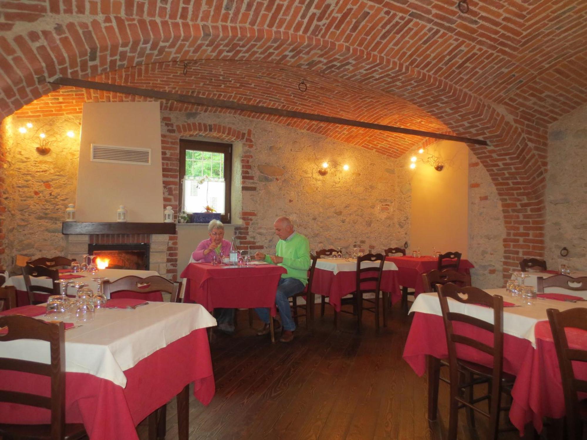 Albergo Dei Pescatori Chiusa di Pesio ภายนอก รูปภาพ